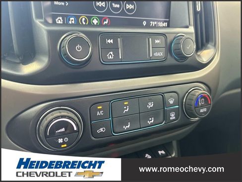 Used 2022 Chevrolet Colorado Z71 AWD/4WD image 23