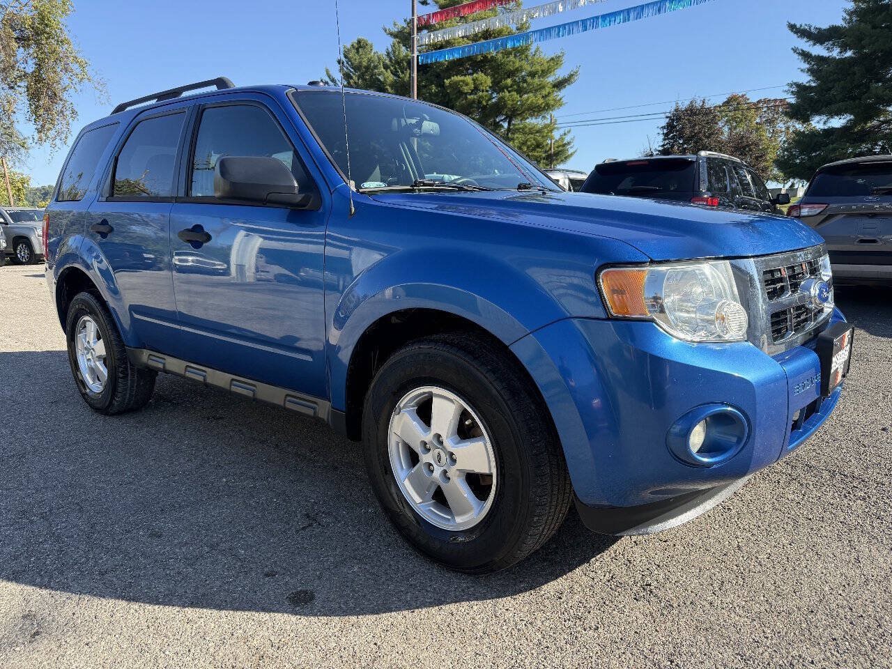 Used 2012 Ford Escape XLT w/ Class II Trailer Tow Pkg AWD/4WD image 3