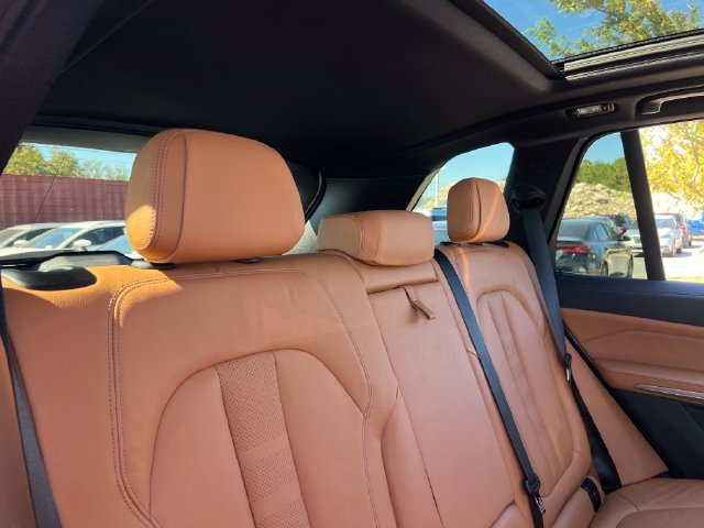 Used 2021 BMW X5 sDrive40i w/ Premium Package RWD image 26