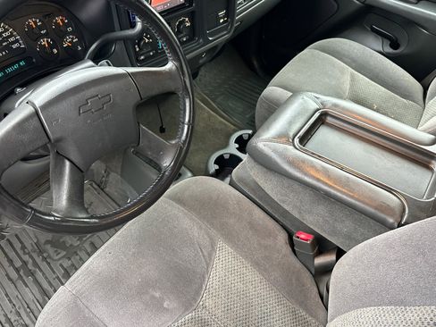 Used 2006 Chevrolet Silverado 2500 LT w/ Skid Plate Package image 10