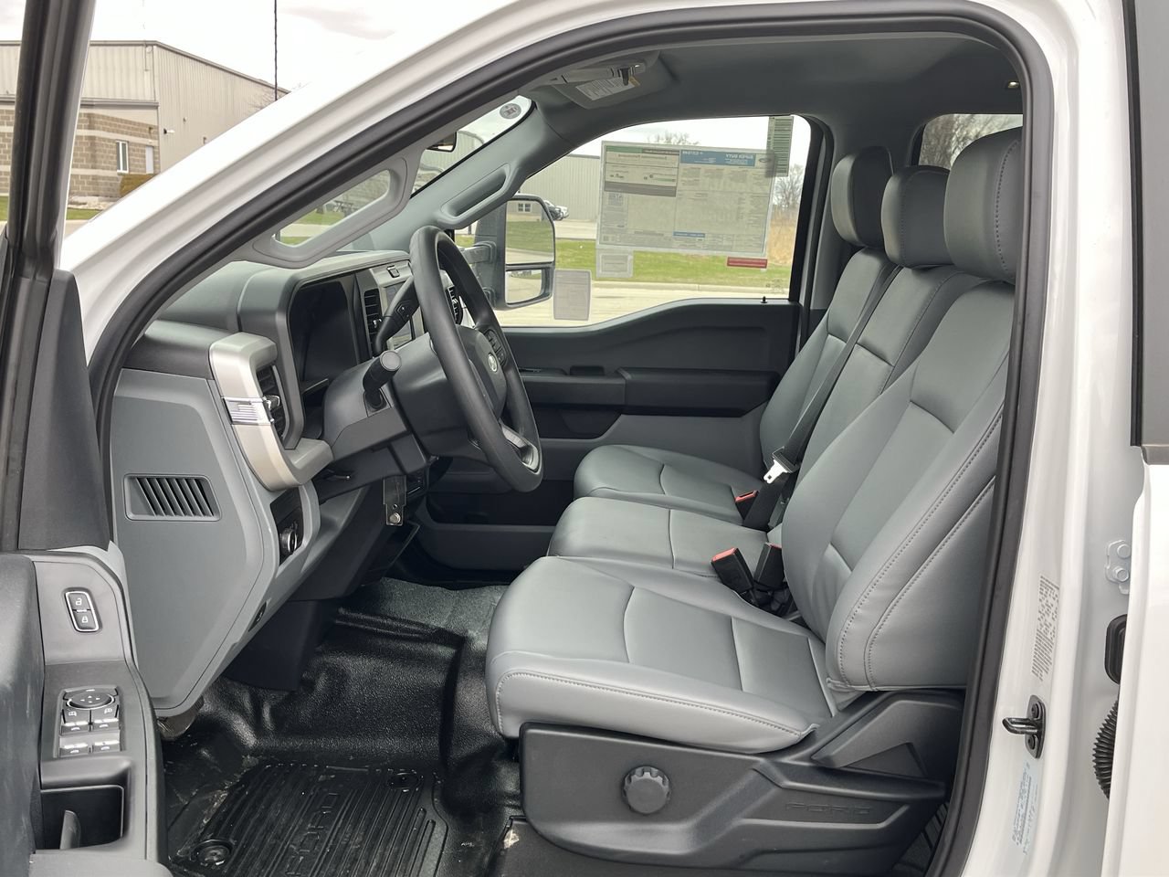 New 2025 Ford F350 XL w/ XL Chrome Package AWD/4WD image 3