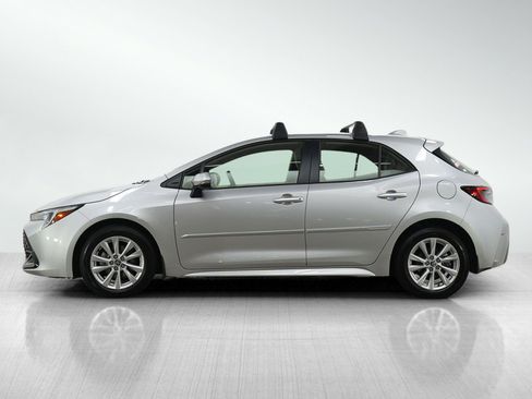 Used 2024 Toyota Corolla SE w/ SE Package image 2