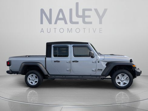 Used 2020 Jeep Gladiator Sport w/ Quick Order Package 24S AWD/4WD image 6