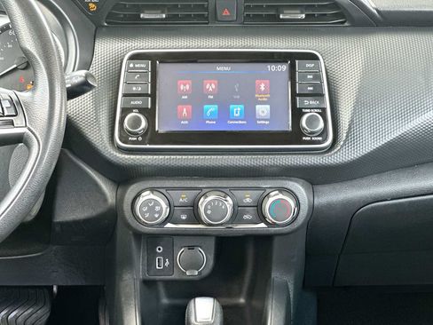Used 2022 Nissan Kicks S FWD image 26