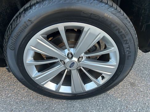 Used 2019 Ford Explorer Limited w/ Class III Trailer Tow Package image 22