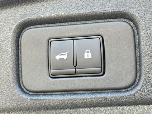 New 2025 Nissan Pathfinder SL w/ SL Premium Package image 20