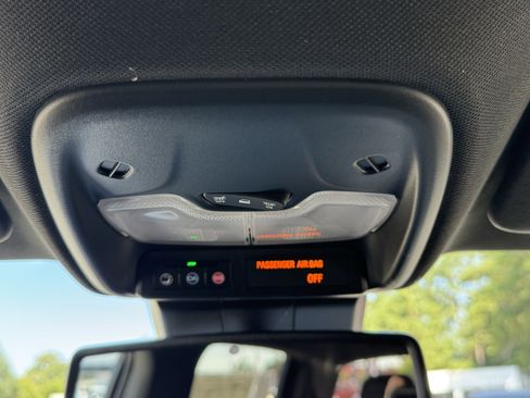 New 2025 GMC Canyon AT4 w/ Off-Road Front Bumper Package image 32