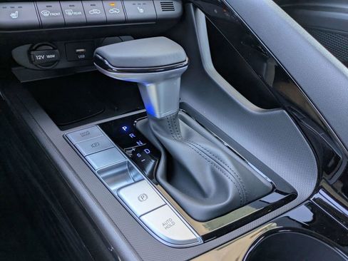 New 2025 Hyundai Elantra SEL image 20