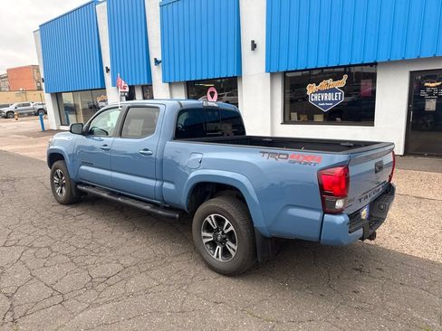 Used 2019 Toyota Tacoma TRD Sport w/ TRD Premium Sport Package AWD/4WD image 15