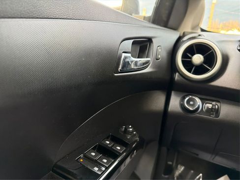 Used 2019 Chevrolet Sonic LT w/ RS Package image 17