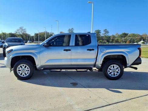 Certified 2025 Toyota Tacoma SR image 8