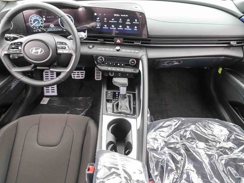 Used 2026 Hyundai Elantra Sport image 14