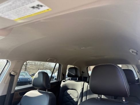 Used 2024 Volkswagen Atlas SE image 25