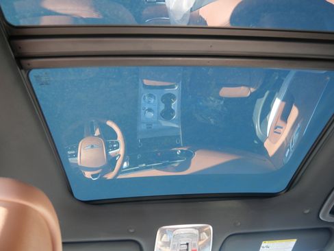 New 2026 Genesis GV70 2.5T Advanced image 8