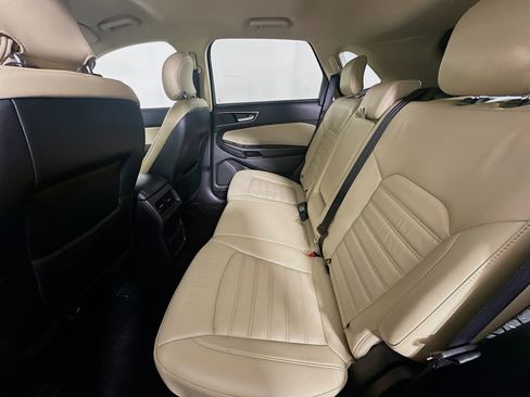Used 2018 Ford Edge SEL w/ Equipment Group 201A AWD/4WD image 26
