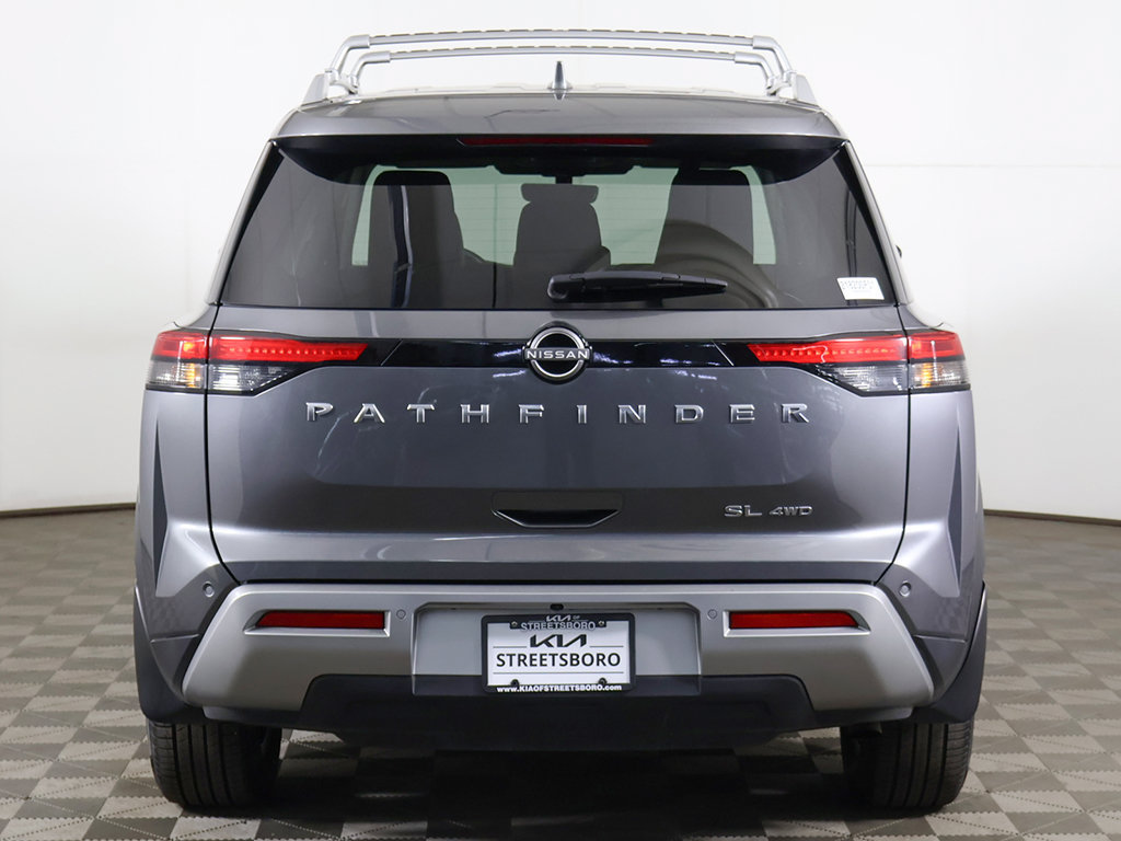 Used 2024 Nissan Pathfinder SL AWD/4WD image 14