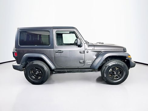 Used 2018 Jeep Wrangler Sport image 10