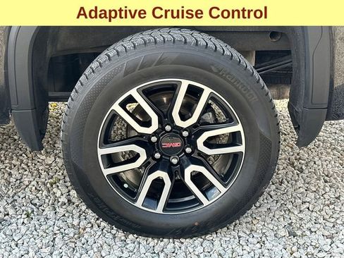 Used 2025 GMC Sierra 1500 AT4 w/ Technology Package AWD/4WD image 9