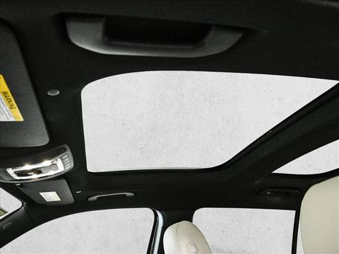 New 2026 Mercedes-Benz GLB 250 4MATIC image 17
