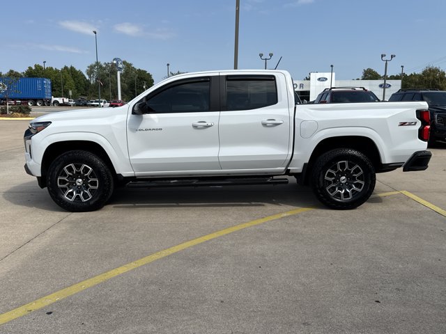 Used 2024 Chevrolet Colorado Z71 w/ Z71 Convenience Package 2 AWD/4WD image 11
