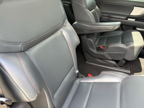 Used 2025 Ford Expedition Active AWD/4WD image 48