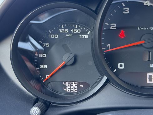 Certified 2022 Porsche 718 Boxster RWD image 31