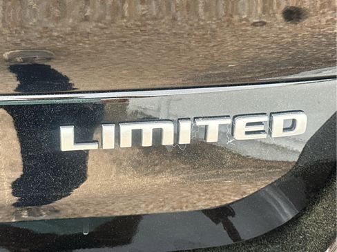 New 2025 Jeep Grand Cherokee L Limited w/ Luxury Tech Group II image 21