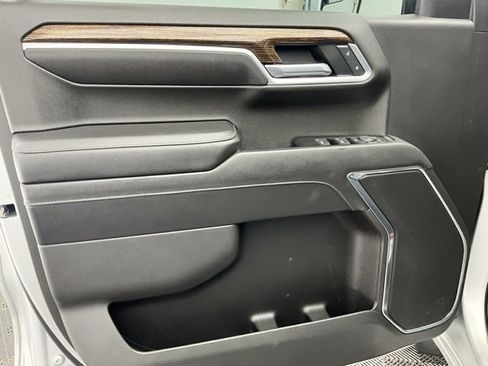 Used 2022 GMC Sierra 1500 Elevation image 12