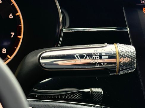 Used 2021 Bentley Flying Spur V8 image 50