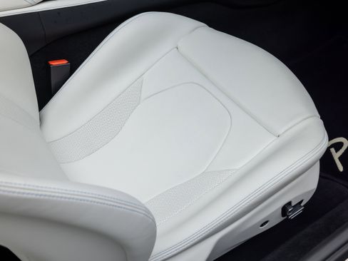 Certified 2020 Ferrari Portofino RWD image 55
