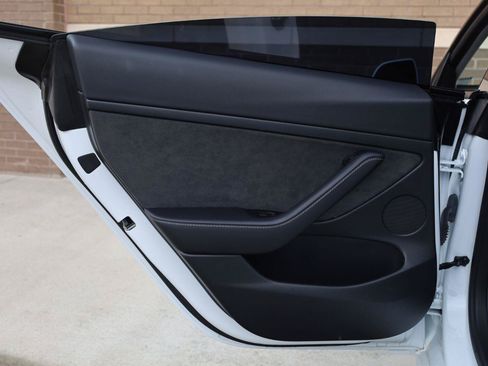 Used 2023 Tesla Model 3 Standard Range RWD image 17