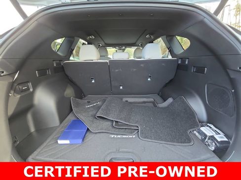Used 2025 Hyundai Tucson Limited FWD image 13