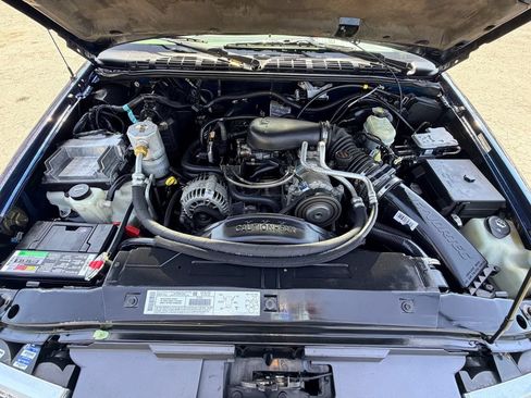 Used 2003 Chevrolet S10 Pickup LS w/ Convenience Package RWD image 30