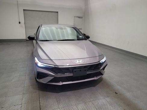 Used 2025 Hyundai Elantra Sport FWD image 14