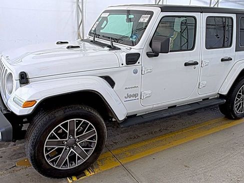 Used 2023 Jeep Wrangler Unlimited Sahara w/ Cold Weather Group AWD/4WD image 1