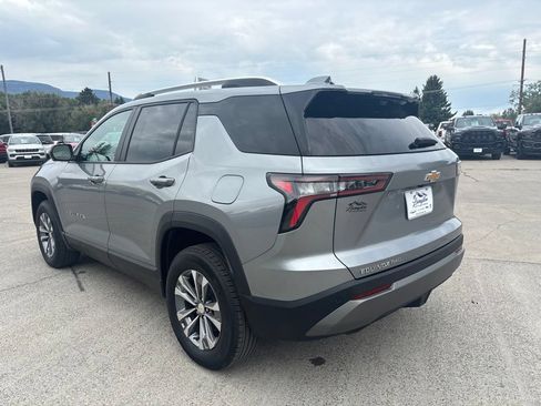 Used 2025 Chevrolet Equinox LT w/ Convenience Package II AWD/4WD image 6