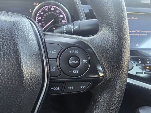 Certified 2020 Toyota Camry LE image 20