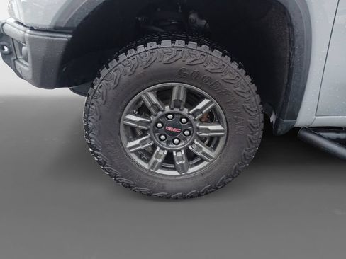 Used 2024 GMC Sierra 1500 AT4X AWD/4WD image 15