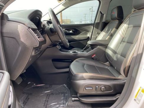 Used 2024 GMC Terrain AT4 w/ Infotainment Package II image 15