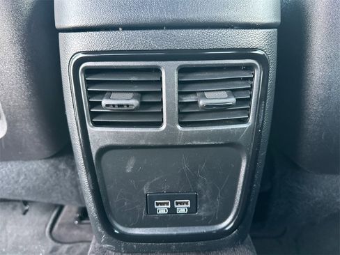 Used 2018 Dodge Charger SXT w/ Blacktop Package image 39