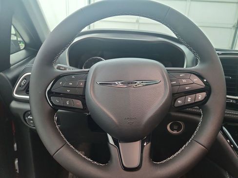 New 2026 Chrysler Pacifica Limited FWD image 21