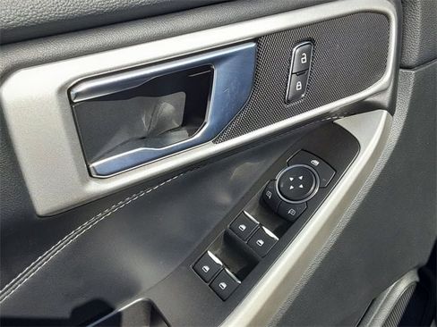 Used 2022 Ford Explorer XLT w/ Equipment Group 202A image 22