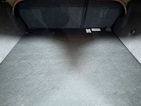 Used 2018 Ford Focus SE w/ SE Appearance Package image 33