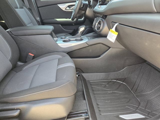 New 2025 Chevrolet Blazer LT w/ Convenience Package AWD/4WD image 10