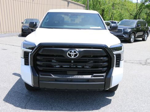 Used 2025 Toyota Tundra SR w/ SR Tow Package AWD/4WD image 10