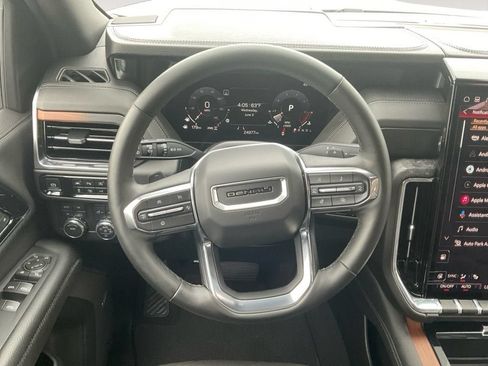 Used 2025 GMC Yukon Denali AWD/4WD image 12