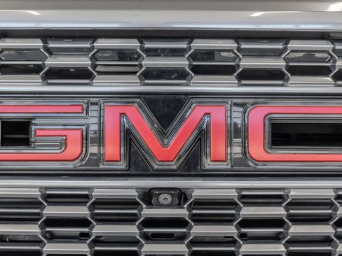 Used 2021 GMC Yukon Denali w/ Denali Premium Package AWD/4WD image 5