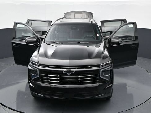 Used 2025 Chevrolet Suburban RST w/ Comfort Package AWD/4WD image 56
