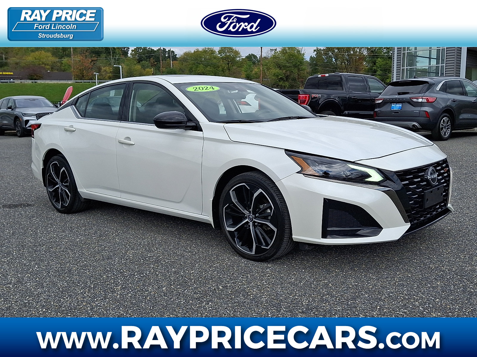 Used 2024 Nissan Altima 2.5 SR w/ SR Premium Package AWD/4WD image 1