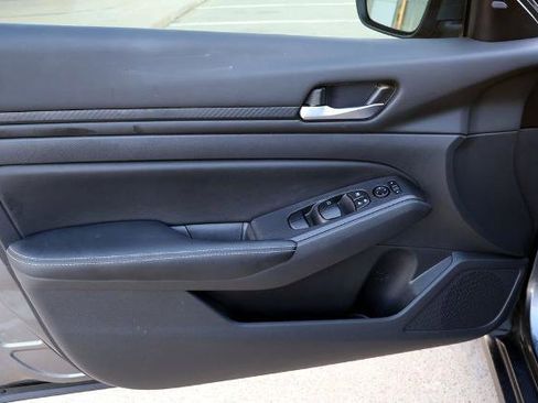 Certified 2024 Nissan Altima 2.5 SV w/ SV Premium Package image 15